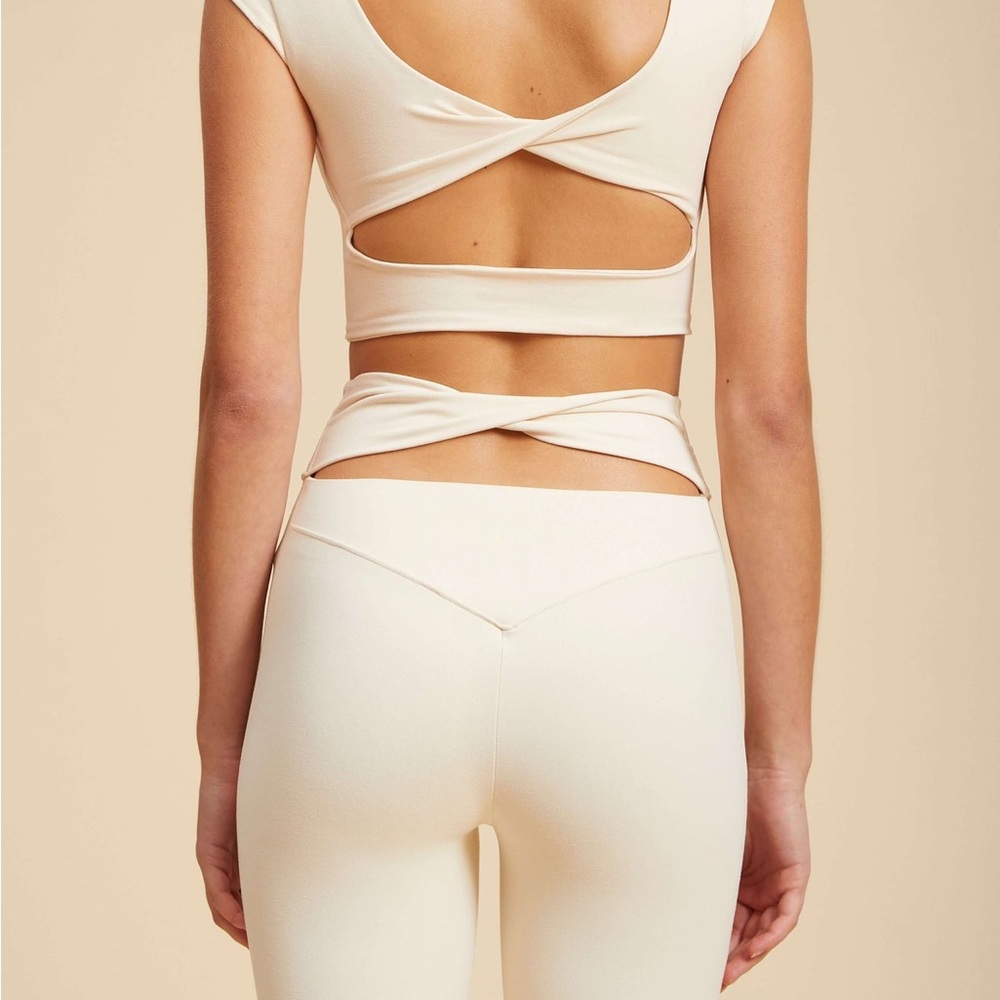 LIVE THE PROCESS - CREAM LEGGINGS SZ. S
